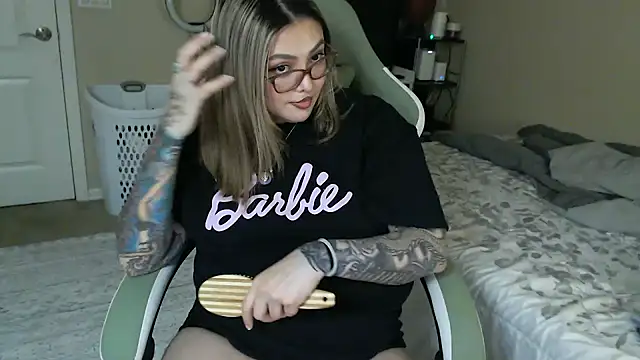 nativepumpkin95 online show from 19, 1, 2025