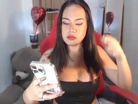 Snapshot of FrancineGarcia chatting on 15, 4, 2026 FrancineGarcia online show from 15, 4, 2026