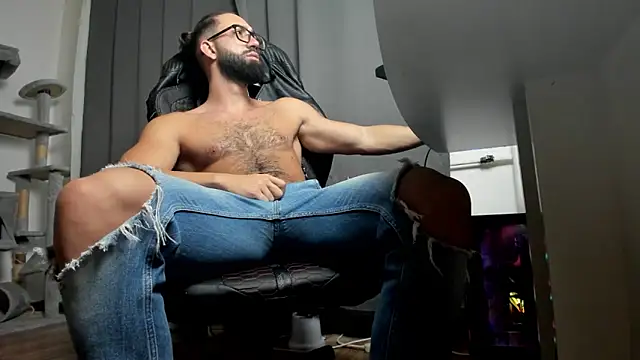 liamaesthetic online show from 8, 11, 2025