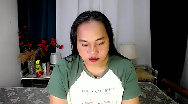 Snapshot of bettina_love chatting on 3, 12, 2024 bettina love online show from 3, 12, 2024