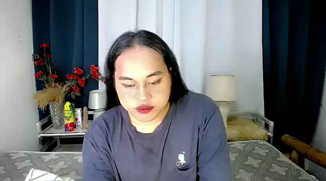 Snapshot of bettina_love chatting on 4, 12, 2024 bettina love online show from 4, 12, 2024