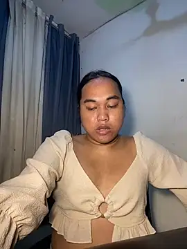 Snapshot of bettina_love chatting on 7, 1, 2025 bettina love online show from 7, 1, 2025