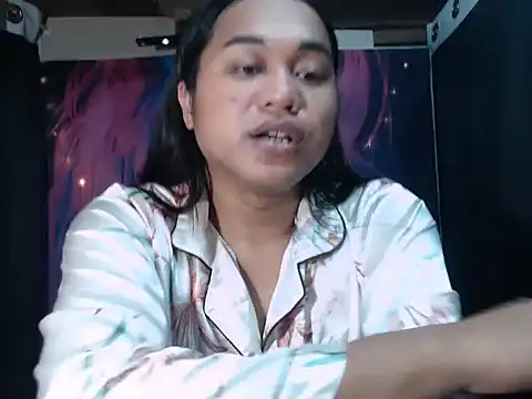 Snapshot of bettina_love chatting on 24, 10, 2025 bettina love online show from 24, 10, 2025