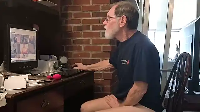 Snapshot of CDforU chatting on 6, 1, 2026 CDforU online show from 6, 1, 2026