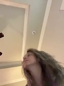 Snapshot of Vivian_MayXxX chatting on 22, 11, 2025 Vivian MayXxX online show from 22, 11, 2025