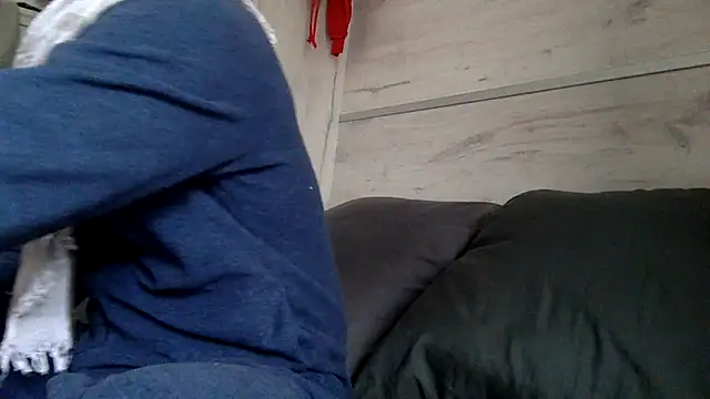 curioushetero online show from 28, 1, 2025