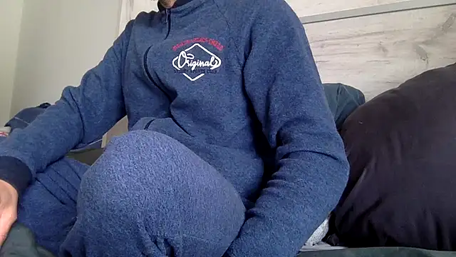 curioushetero online show from 18, 2, 2025