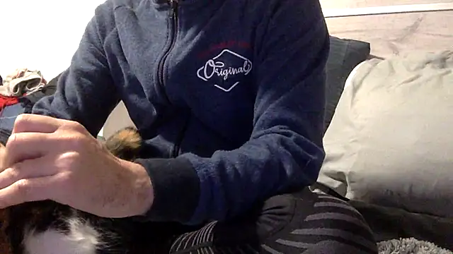 curioushetero online show from 20, 2, 2025