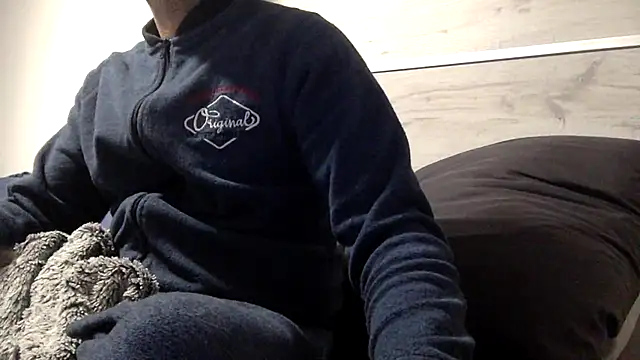 curioushetero online show from 27, 2, 2025