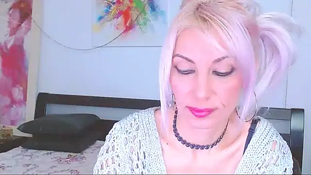 Snapshot of HoneyLara chatting on 6, 2, 2025 HoneyLara online show from 6, 2, 2025
