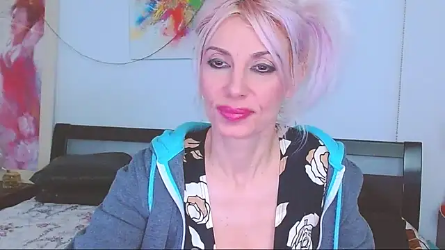 Snapshot of HoneyLara chatting on 14, 2, 2025 HoneyLara online show from 14, 2, 2025