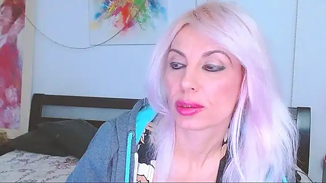 Snapshot of HoneyLara chatting on 17, 2, 2025 HoneyLara online show from 17, 2, 2025
