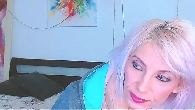 Snapshot of HoneyLara chatting on 18, 2, 2025 HoneyLara online show from 18, 2, 2025