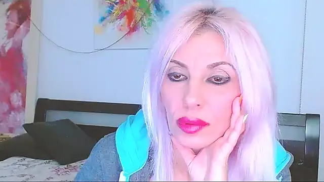 Snapshot of HoneyLara chatting on 1, 3, 2025 HoneyLara online show from 1, 3, 2025