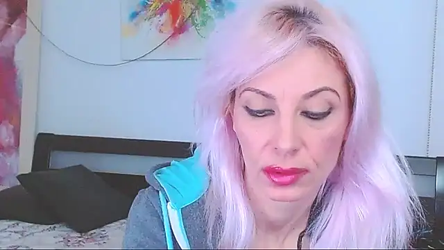 Snapshot of HoneyLara chatting on 2, 3, 2025 HoneyLara online show from 2, 3, 2025