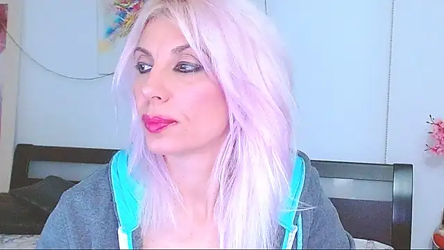 Snapshot of HoneyLara chatting on 7, 3, 2025 HoneyLara online show from 7, 3, 2025