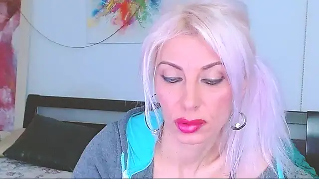 Snapshot of HoneyLara chatting on 22, 3, 2025 HoneyLara online show from 22, 3, 2025