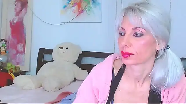 HoneyLara online show from 19, 12, 2025