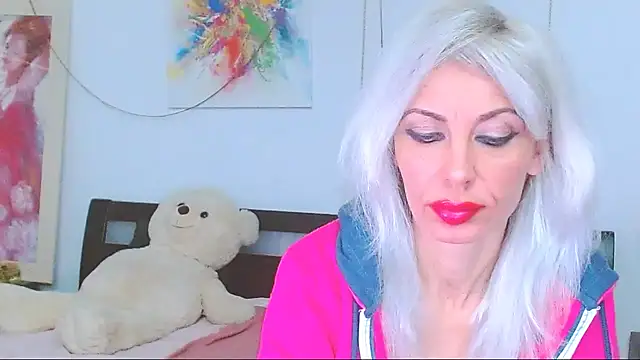 HoneyLara online show from 21, 12, 2025