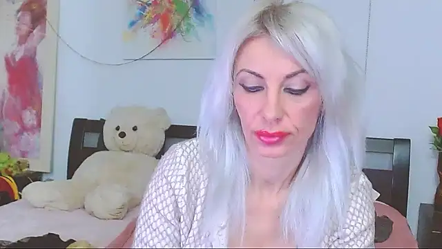 Snapshot of HoneyLara chatting on 22, 12, 2025 HoneyLara online show from 22, 12, 2025