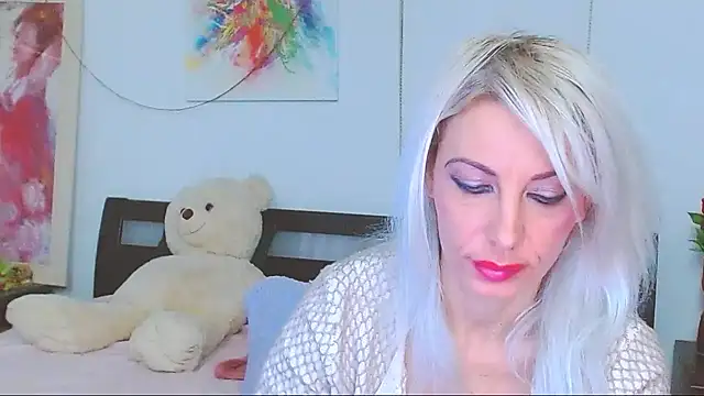 Snapshot of HoneyLara chatting on 9, 1, 2026 HoneyLara online show from 9, 1, 2026