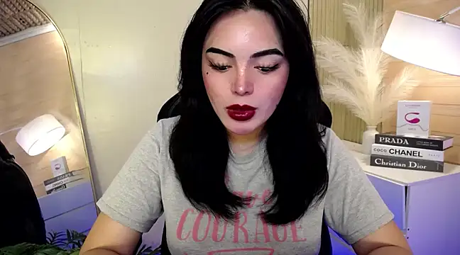 HotstuffCherrySummer online show from 3, 12, 2024