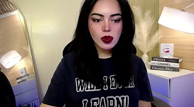 HotstuffCherrySummer online show from 5, 12, 2024