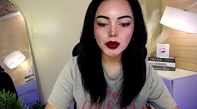 HotstuffCherrySummer online show from 7, 12, 2024