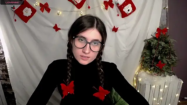 MaryEm976 online show from 11, 12, 2024