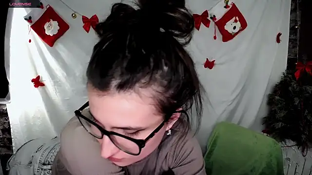 MaryEm976 online show from 5, 1, 2025