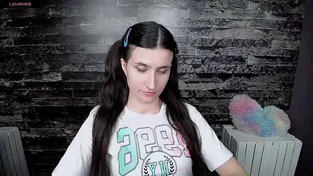 MaryEm976 online show from 18, 3, 2025