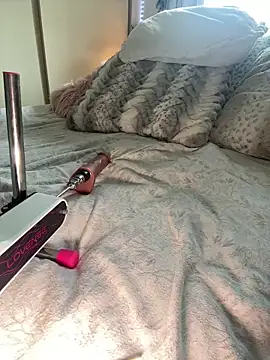 JESS LOVES online show from 30, 4, 2026
