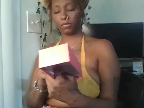 Snapshot of Goddesspandora chatting on 2, 2, 2025 Goddesspandora online show from 2, 2, 2025