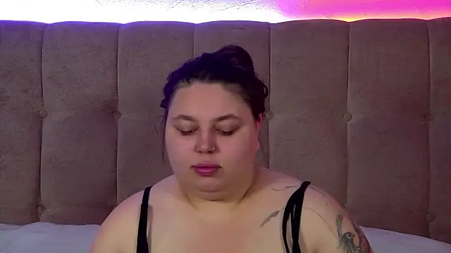 LillianKim online show from 12, 10, 2025