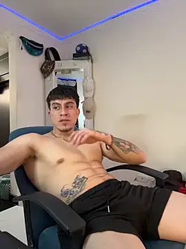 Snapshot of strongboy_ chatting on 14, 5, 2026 strongboy online show from 14, 5, 2026