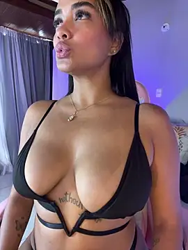 LEAH DOUUGLASS online show from 24, 1, 2025