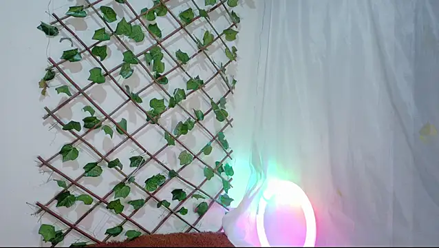 Snapshot of -Camila_ chatting on 30, 10, 2025 -Camila  online show from 30, 10, 2025