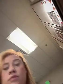 cinnatitties online show from 7, 10, 2025