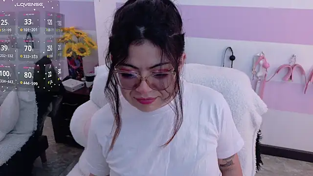 Catwhite  online show from 6, 5, 2026