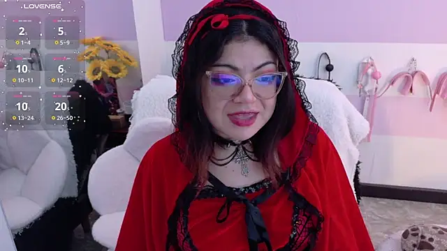 Catwhite  online show from 8, 5, 2026