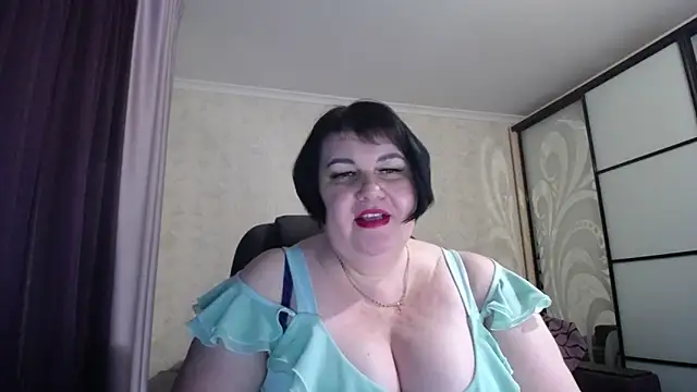 JuicyLady Di online show from 5, 2, 2025