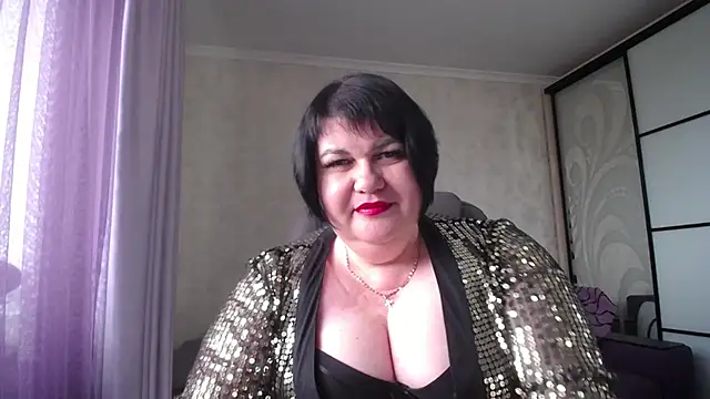 JuicyLady Di online show from 5, 3, 2025