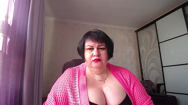 Snapshot of JuicyLady_Di chatting on 30, 4, 2026 JuicyLady Di online show from 30, 4, 2026