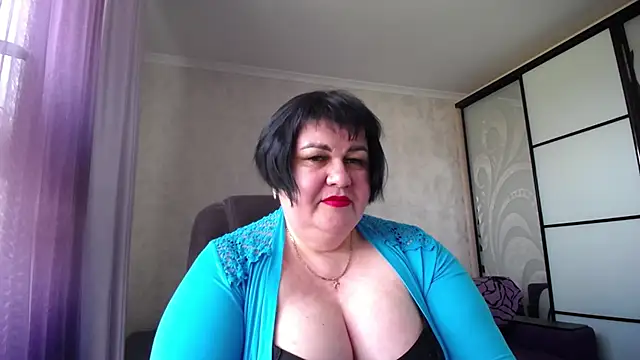 Snapshot of JuicyLady_Di chatting on 1, 5, 2026 JuicyLady Di online show from 1, 5, 2026
