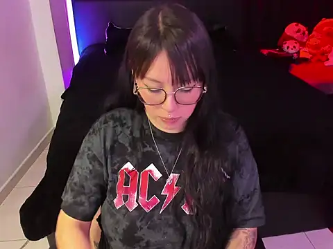 lia minami online show from 24, 4, 2026