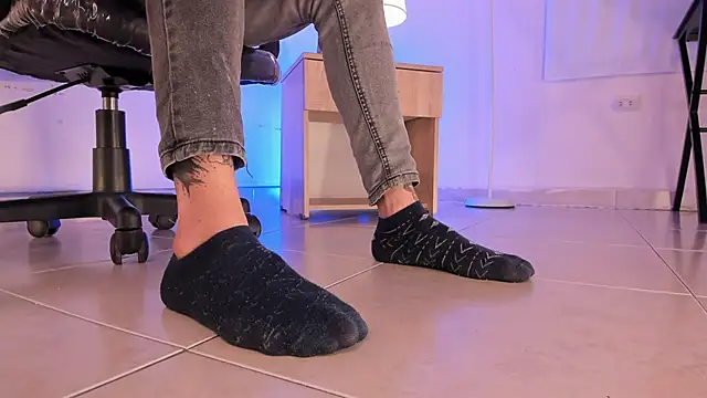 ArchieCollins online show from 22, 12, 2025