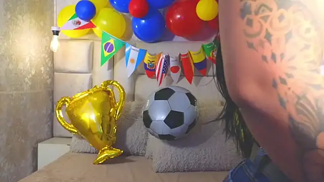 EmilyQueen3x online show from 20, 6, 2026