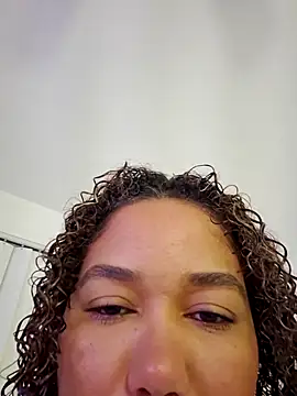 Snapshot of cataleya-glen chatting on 16, 10, 2025 cataleya-glen online show from 16, 10, 2025