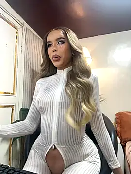 Snapshot of Elizabeth_Arden chatting on 24, 9, 2025 Elizabeth Arden online show from 24, 9, 2025