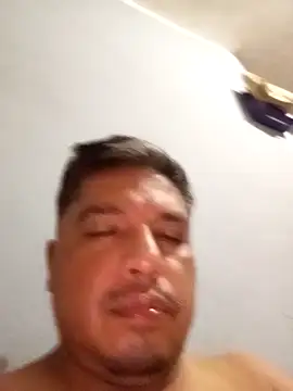 Snapshot of Vulckano43 chatting on 1, 11, 2025 Vulckano43 online show from 1, 11, 2025